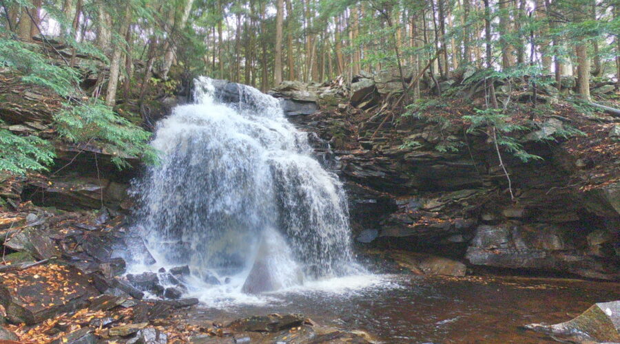 Περισσεύω (Perisseuo) – Abundant/Overflowing